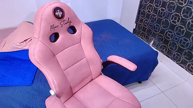 Snapshot of sarakaisy chatting on January 28, 2025, 12:00 pm sarakaisy online show from January 28, 2025, 12:00 pm