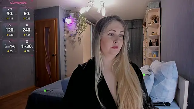 Snapshot of SweetLanna chatting on January 2, 2025, 7:29 pm SweetLanna online show from January 2, 2025, 7:29 pm