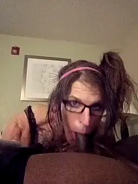 Jasminslutz online show from May 9, 2026, 8:08 am