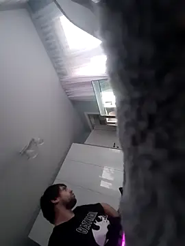 BukkikiWh0re online show from February 26, 2026, 4:06 pm