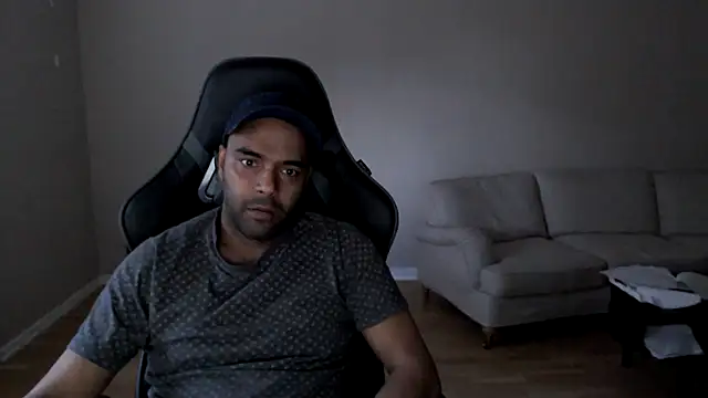 Snapshot of dan_the_man35 chatting on March 12, 2026, 4:24 pm dan the man35 online show from March 12, 2026, 4:24 pm