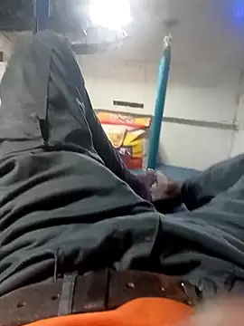 Snapshot of Bengali_BULL1 chatting on September 27, 2025, 2:11 pm Bengali BULL1 online show from September 27, 2025, 2:11 pm