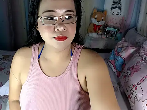 hersheykisses07 online show from October 21, 2025, 2:12 am