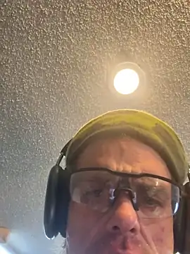 Snapshot of rusharizona chatting on February 21, 2025, 12:28 pm rusharizona online show from February 21, 2025, 12:28 pm