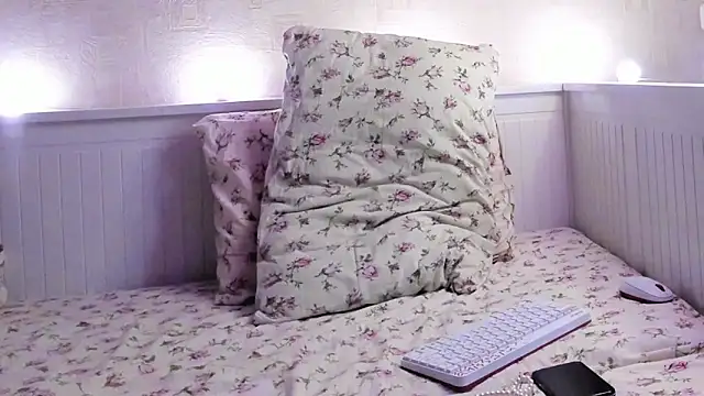 MaryDreaminess online show from December 21, 2025, 8:05 pm