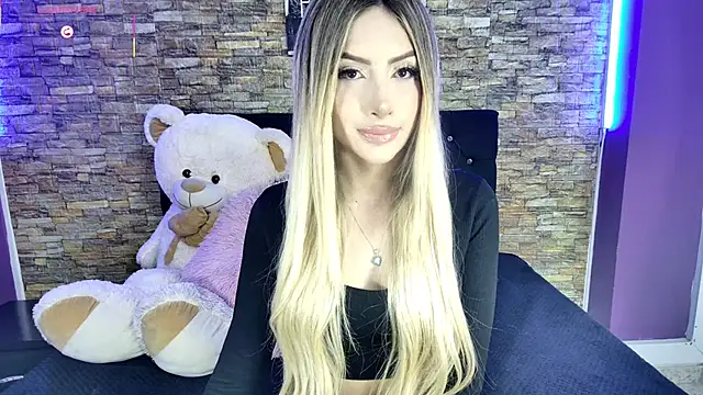 Snapshot of ale_lovee chatting on February 19, 2025, 2:33 am ale lovee online show from February 19, 2025, 2:33 am