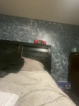 louevilboi online show from June 10, 2026, 11:42 am