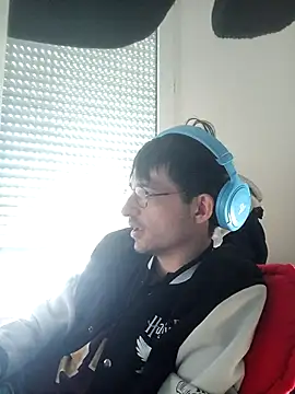 Snapshot of totolescientifique chatting on March 18, 2026, 5:05 pm totolescientifique online show from March 18, 2026, 5:05 pm