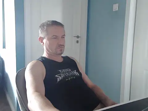 Snapshot of MisterFaithRO chatting on July 29, 2026, 6:44 am MisterFaithRO online show from July 29, 2026, 6:44 am