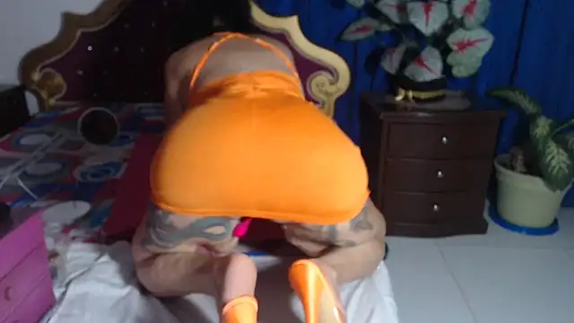 Snapshot of big_boobsmature chatting on February 25, 2025, 5:08 am big boobsmature online show from February 25, 2025, 5:08 am