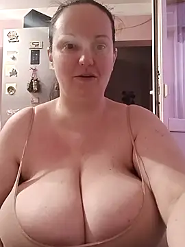 BustyLadyAlma online show from February 26, 2026, 6:34 am