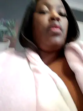 SWEETDOLLY29XX online show from October 12, 2025, 3:11 pm