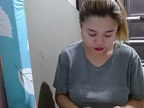 Snapshot of Kariebabe chatting on December 14, 2025, 11:20 pm Kariebabe online show from December 14, 2025, 11:20 pm