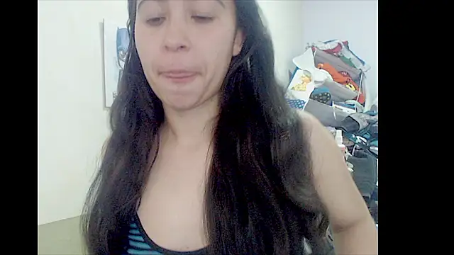 Snapshot of lizztaylor535 chatting on December 2, 2024, 2:30 pm lizztaylor535 online show from December 2, 2024, 2:30 pm