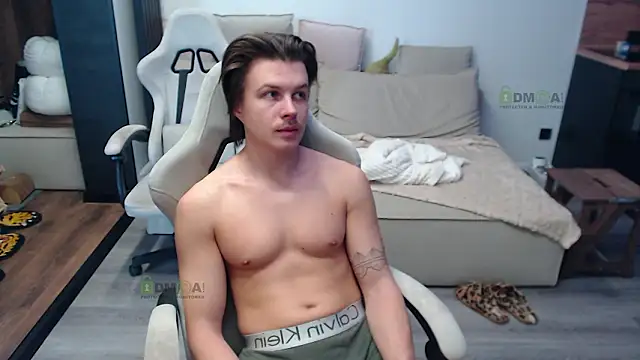 Snapshot of Sunny-Girl1 chatting on February 5, 2026, 8:19 am Sunny-Girl1 online show from February 5, 2026, 8:19 am