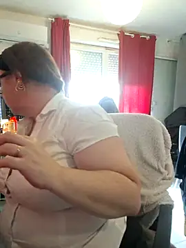 cplcokins34 online show from November 1, 2025, 10:17 am