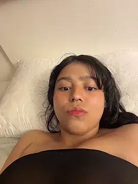Snapshot of Naiara_sex chatting on May 26, 2026, 2:40 am Naiara sex online show from May 26, 2026, 2:40 am