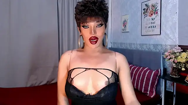 Snapshot of trixxielicious chatting on January 6, 2025, 12:37 am trixxielicious online show from January 6, 2025, 12:37 am