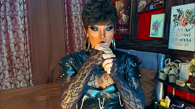 Snapshot of trixxielicious chatting on November 6, 2025, 5:03 pm trixxielicious online show from November 6, 2025, 5:03 pm