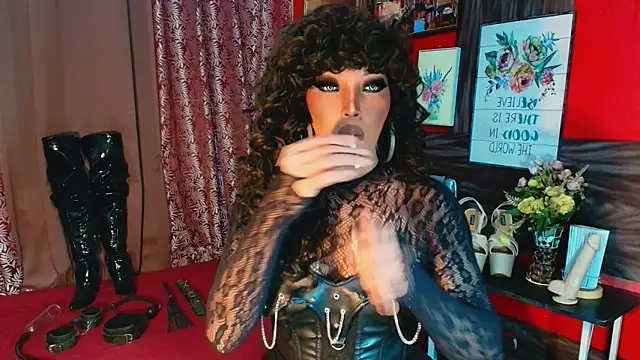 Snapshot of trixxielicious chatting on November 21, 2025, 4:05 pm trixxielicious online show from November 21, 2025, 4:05 pm