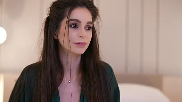 Snapshot of DoviaClaire chatting on February 12, 2026, 8:20 am DoviaClaire online show from February 12, 2026, 8:20 am