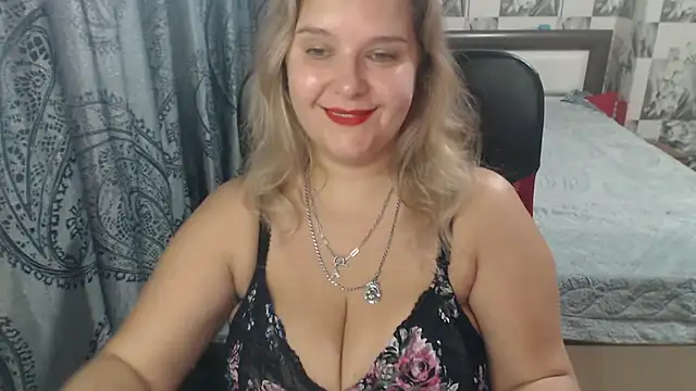 Snapshot of Boolochka chatting on November 10, 2025, 11:42 am Boolochka online show from November 10, 2025, 11:42 am