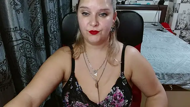 Snapshot of Boolochka chatting on December 3, 2025, 8:18 pm Boolochka online show from December 3, 2025, 8:18 pm