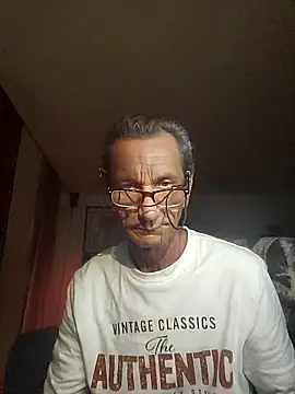 Python43 online show from February 11, 2026, 10:04 pm