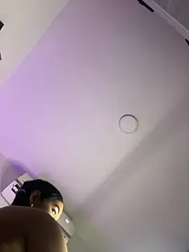 Snapshot of Shantal_Lovee chatting on February 14, 2026, 12:18 am Shantal Lovee online show from February 14, 2026, 12:18 am