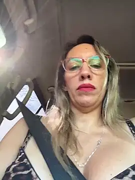 Snapshot of Gatitacarlita chatting on February 23, 2026, 12:24 pm Gatitacarlita online show from February 23, 2026, 12:24 pm