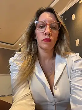 Snapshot of Gatitacarlita chatting on February 27, 2026, 5:46 pm Gatitacarlita online show from February 27, 2026, 5:46 pm