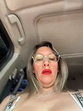 Snapshot of Gatitacarlita chatting on April 4, 2026, 5:21 pm Gatitacarlita online show from April 4, 2026, 5:21 pm