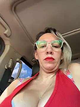 Snapshot of Gatitacarlita chatting on April 5, 2026, 4:37 pm Gatitacarlita online show from April 5, 2026, 4:37 pm