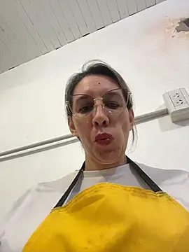 Snapshot of Gatitacarlita chatting on May 30, 2026, 3:53 pm Gatitacarlita online show from May 30, 2026, 3:53 pm