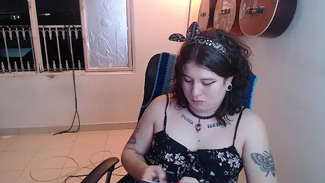 Smoke trip Alicia online show from October 31, 2025, 2:34 am