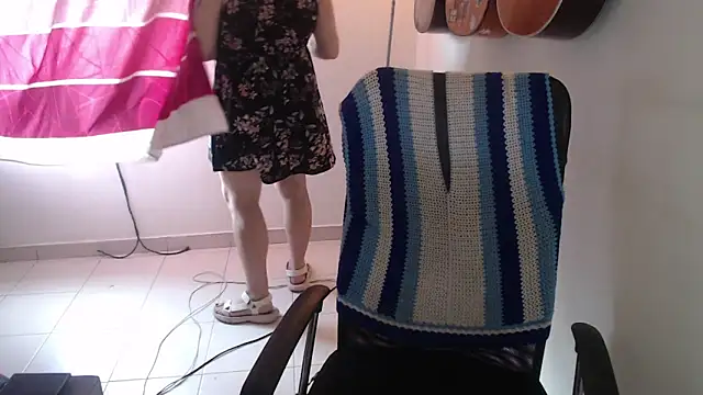 Smoke trip Alicia online show from December 1, 2025, 11:15 am