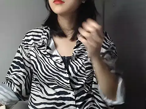 Snapshot of Bigg_Pussyy_Catt chatting on December 17, 2024, 8:45 am Bigg Pussyy Catt online show from December 17, 2024, 8:45 am