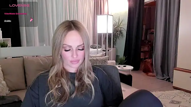 Libby Nora online show from December 2, 2024, 4:42 pm