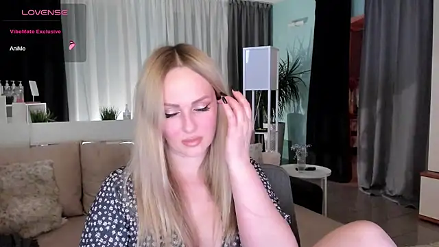 Libby Nora online show from December 15, 2024, 2:05 pm