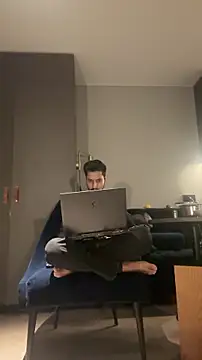 Snapshot of dhruv9413 chatting on December 3, 2025, 5:44 pm dhruv9413 online show from December 3, 2025, 5:44 pm