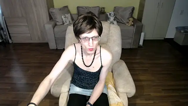 clementine online show from April 4, 2026, 8:12 am