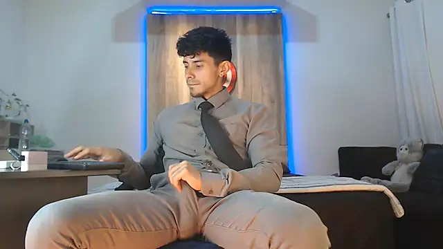 Snapshot of Andrew_4_ chatting on October 20, 2025, 6:14 am Andrew 4 online show from October 20, 2025, 6:14 am