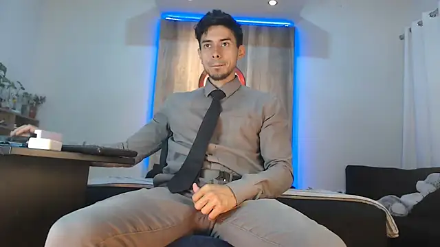 Snapshot of Andrew_4_ chatting on November 17, 2025, 2:17 am Andrew 4 online show from November 17, 2025, 2:17 am