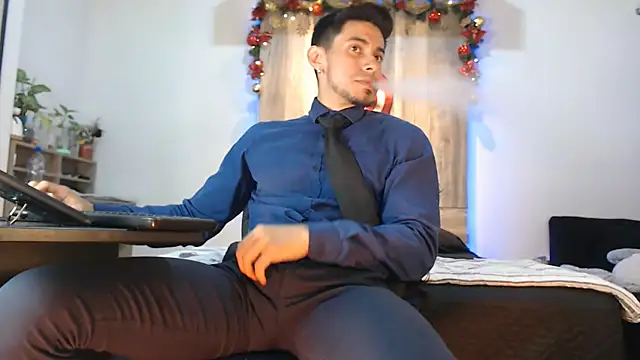 Snapshot of Andrew_4_ chatting on December 18, 2025, 5:46 am Andrew 4 online show from December 18, 2025, 5:46 am