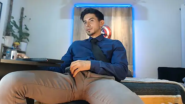 Snapshot of Andrew_4_ chatting on February 18, 2026, 1:23 am Andrew 4 online show from February 18, 2026, 1:23 am