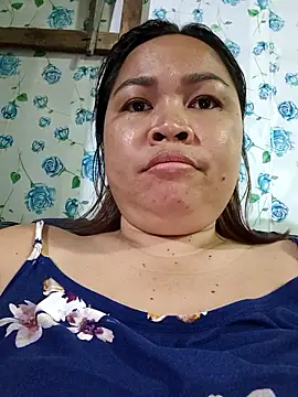 Snapshot of XXLorie_02 chatting on January 14, 2026, 12:44 pm XXLorie 02 online show from January 14, 2026, 12:44 pm