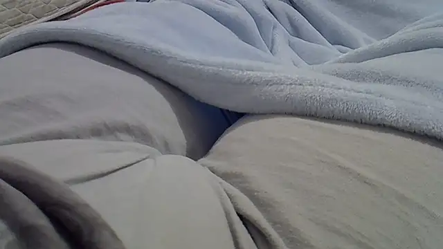 perescam online show from October 17, 2025, 9:39 pm