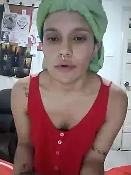 Snapshot of LUNAdeMARTE chatting on December 10, 2024, 4:02 am LUNAdeMARTE online show from December 10, 2024, 4:02 am