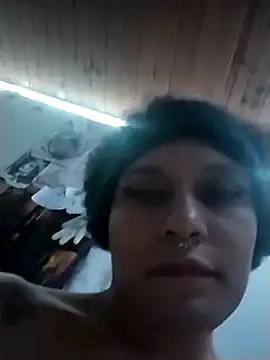 Snapshot of LUNAdeMARTE chatting on February 4, 2025, 2:39 am LUNAdeMARTE online show from February 4, 2025, 2:39 am