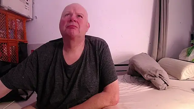 Vandrino online show from October 18, 2025, 6:52 pm